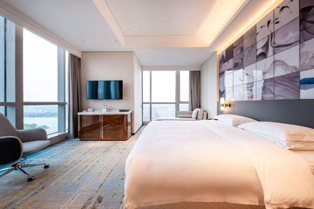Hotel Wyndham Grand Suzhou Fenhu Xinta Habitación foto